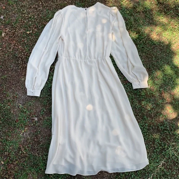 H&M Beige Crepe Pleated Detail Midi Dress - Picture 4 of 10